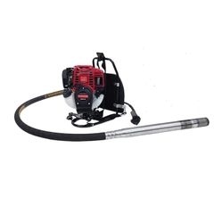 Máy đầm dùi chạy xăng đeo lưng 950W KAMASTSU HBD500