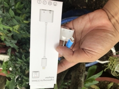 Cáp jack chuyển MH030 tai nghe IPhone 1 ra 2 jack 3.5 và cổng sạc Mã SE30