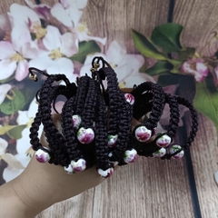 Vòng tay HandMade chỉ đỏ may mắn đính đá hoa nhiều màu