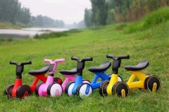 Xe chòi chân nhựa có đèn, nhạc Mini, Mint