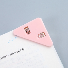 Kẹp góc giấy hình tam giác dễ thương