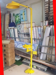 Dụng Cụ Rửa Mắt Khẩn Cấp Khẩn Cấp Đứng Có Chân Đạp Inox 304 Phủ ABS Màu Vàng