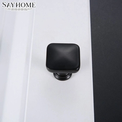 Núm tủ hiện đại màu vàng mờ, vàng gold, đen mờ, bạc và bạc bóng SH5502