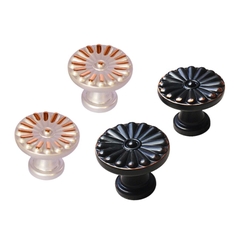 Núm tủ cổ điển màu đen, trắng dát vàng SH8853