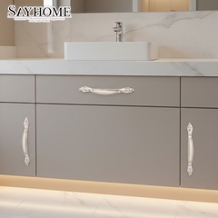 Tay nắm tủ cổ điển màu trắng ngọc trai SH9340