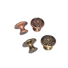 Núm tủ cổ điển màu đồng SH8846