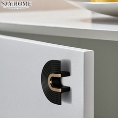 Tay nắm tủ hiện đại bán nguyệt màu đen vàng gold SH8977