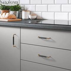 Tay nắm tủ hiện đại màu đen vàng gold SH8110