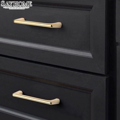 Tay nắm tủ hiện đại màu vàng gold SH5581