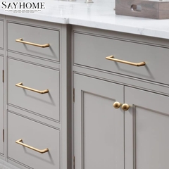 Tay nắm tủ hiện đại màu vàng xước SH5581