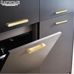 Tay nắm tủ hiện đại màu vàng gold SH8986