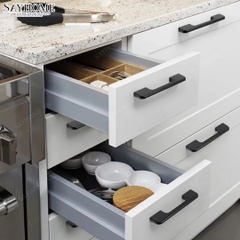 Tay nắm tủ hiện đại màu đen SH5D51V1 tại Thành phố Hồ Chí Minh