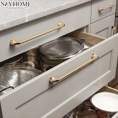 Tay nắm tủ hiện đại màu vàng gold SH5595