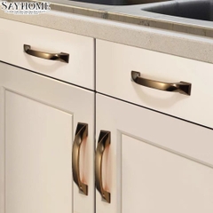 Tay nắm tủ hiện đại màu vàng đồng SH88D83 tại thành phố Hồ Chí Minh