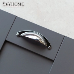 Tay nắm tủ hiện đại bán nguyệt màu inox SH0423