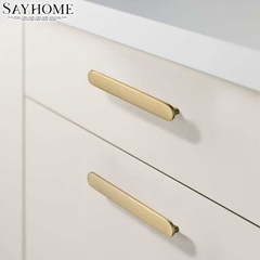 Tay nắm tủ hiện đại màu vàng gold SH1839
