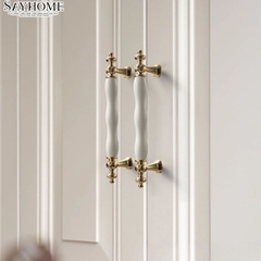 Tay nắm tân cổ điển Vintage màu vàng mặt sứ trắng SH2028