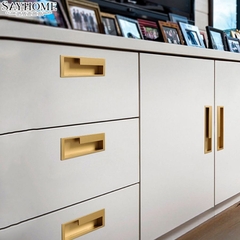 Tay nắm âm tủ hiện đại màu vàng gold SH5589