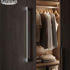 Tay nắm tủ hiện đại màu bạc SH8956