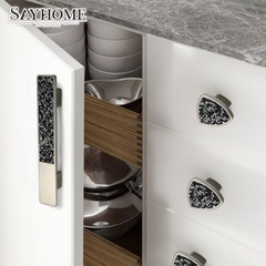 Tay nắm tủ hiện đại màu inox khảm đá SH8971