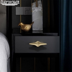 Tay nắm tủ tân cổ điển màu vàng gold SH8985