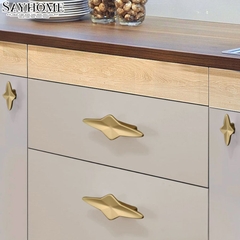 Tay nắm tủ tân cổ điển màu vàng gold SH8985