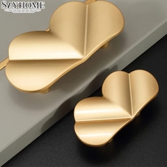 Tay nắm tủ tân cổ vintage bán nguyệt màu vàng gold SH9242