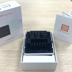 Công tắc cảm ứng nhà thông minh FPT Smart Home Athena vuông màu trắng 1 nút