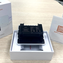 Công tắc cảm ứng nhà thông minh FPT Smart Home Athena vuông màu trắng 3 nút