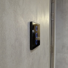Công tắc cảm ứng nhà thông minh FPT Smart Home Athena vuông màu đen 3 nút