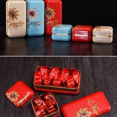 Hộp thiếc đựng trà cạnh tròn hoạ tiết hoa kích thước dài 80*80*56mm