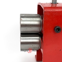 Máy ép biển số xe