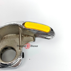 Mỏ vịt máy ra vào lốp