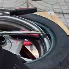 Bộ móc lốp xe máy - Chống xước vành