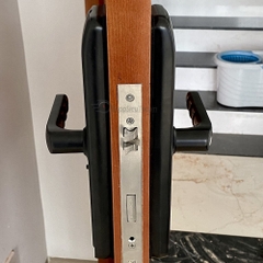 Khoá cửa vân tay VR-H35B dùng cho cửa gỗ