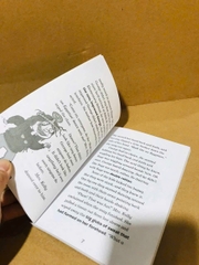 G𝐄𝐎𝐑𝐆𝐄 𝐁𝐑𝐎𝐖𝐍 𝐂𝐋𝐀𝐒𝐒 𝐂𝐋𝐎𝐖𝐍 - 𝟏𝟗 𝐓𝐀̣̂𝐏 George Brown, Class Clown là một bộ truyện hài hước và đầy thú vị dành cho thiếu nhi, được viết bởi Nancy Krulik. Câu chuyện xoay quanh nhân vật chính George Brown, một cậu bé với tính cách vui nhộn và những tình huống dở khóc dở cười ở trường học.