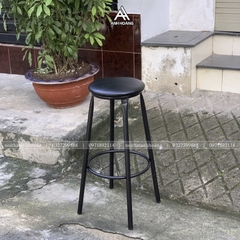 Ghế quầy bar cao 75cm màu gỗ tự nhiên, không tựa màu nệm đen