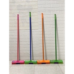 Bàn Chải Chà Sàn 3 Màu Cán Dài