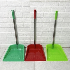 Ky Hốt Rác Nhựa Cán Inox