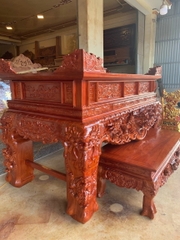 Bàn thờ gỗ hương huyết chân quỳ C24-D2M17