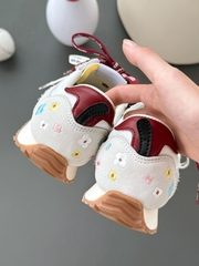 Giày Cat & Sofa Emoji Runner Cherry Red 2025