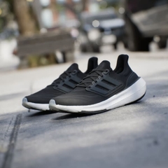 Giày Adidas Ultraboost Light 23 Core Black