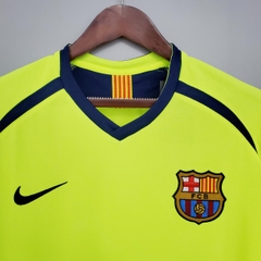 Retro Barcelona 2005/2006 ( Sân Khách )