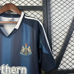 Retro NewCastle 2004/2005 ( Sân Khách )