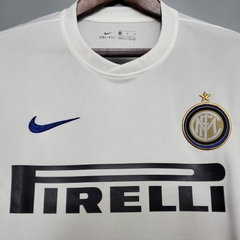 Retro Inter Milan 2010/2011 ( Sân Khách )