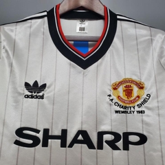 Retro Mu 1983/1984 ( Sân Khách )