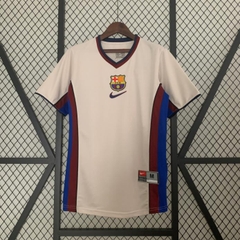 Retro Barcelona 1998/1999 ( Sân Khách )