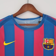 Retro Barcelona 2005/2006 Tay Dài ( Sân Nhà )