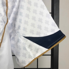 Retro Bồ Đào Nha 2004 ( Sân Khách )