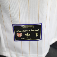 Áo Thun MU 2025 ( Terrace Icons Trắng )